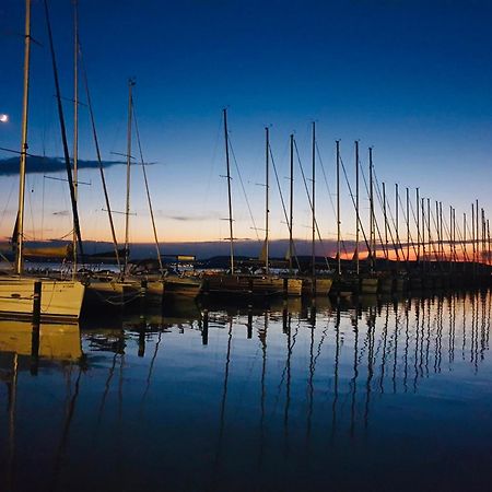 Butique Apartman Grand Balatonlelle Bagian luar foto