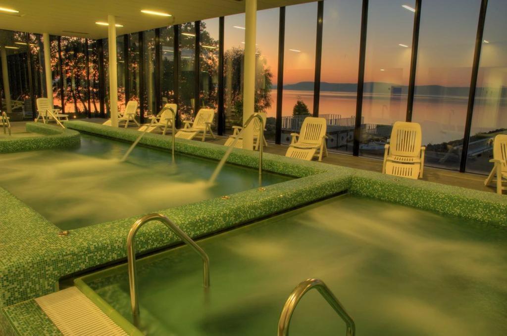 Butique Apartman Grand Balatonlelle Bagian luar foto