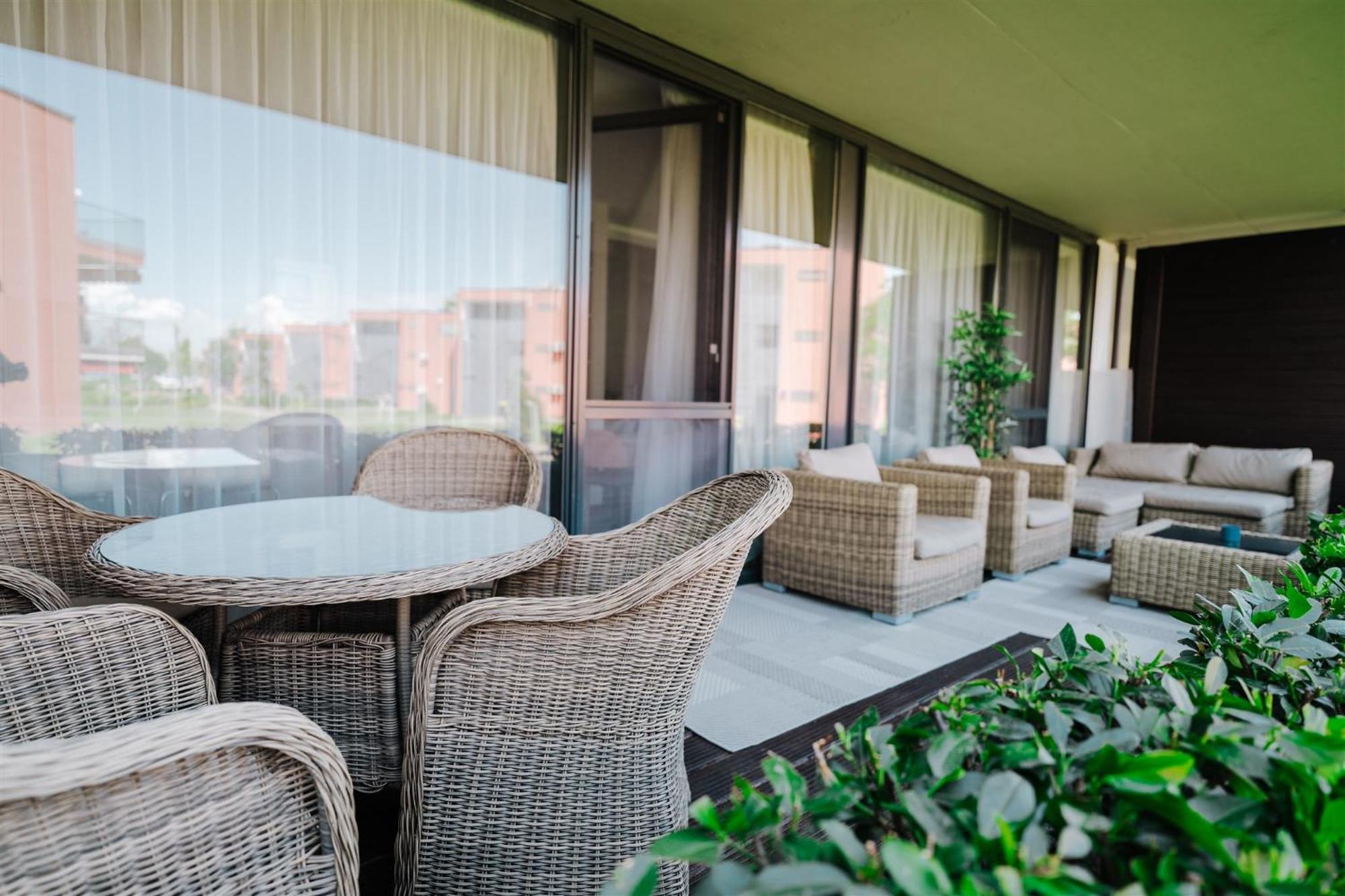 Butique Apartman Grand Balatonlelle Bagian luar foto