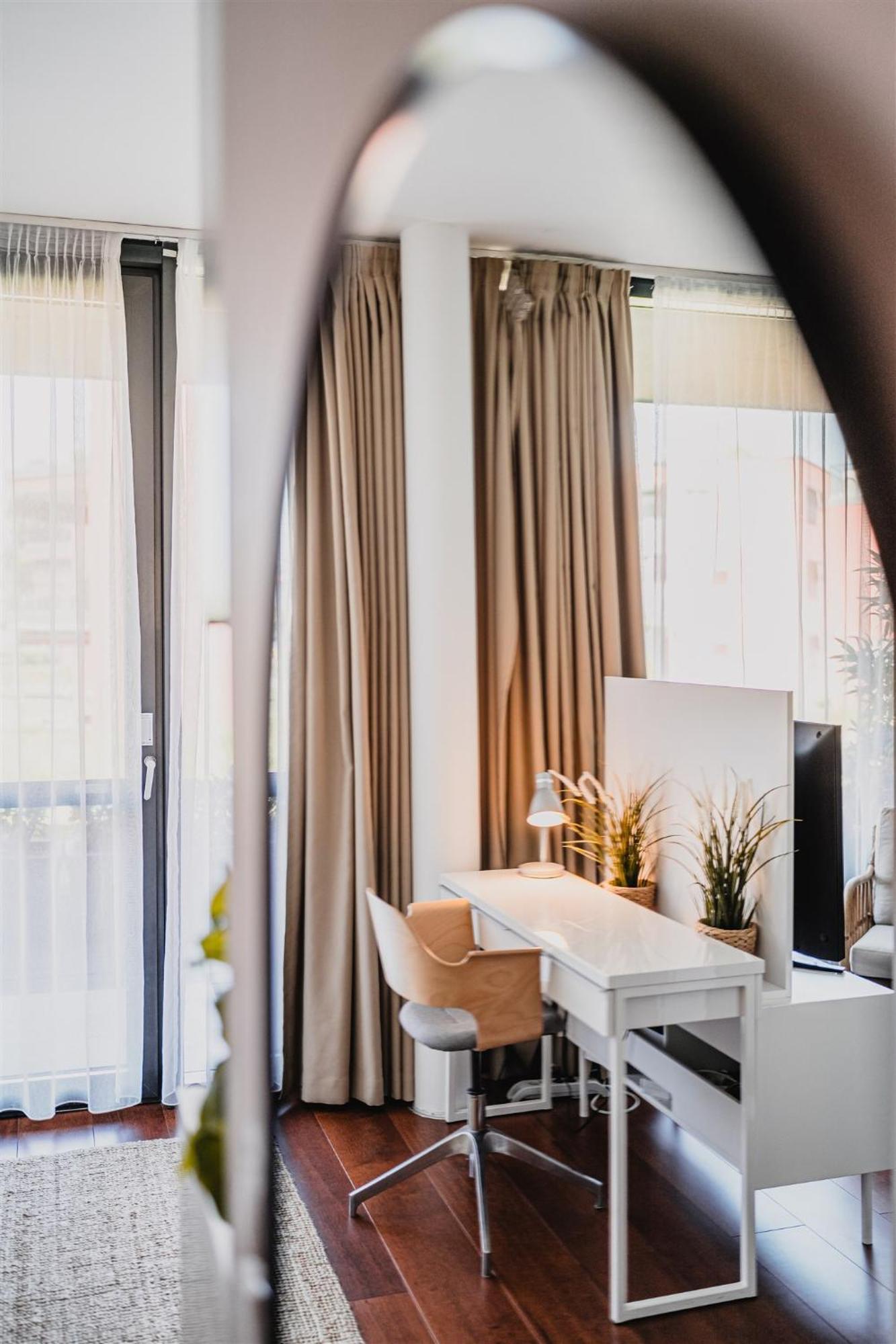 Butique Apartman Grand Balatonlelle Bagian luar foto
