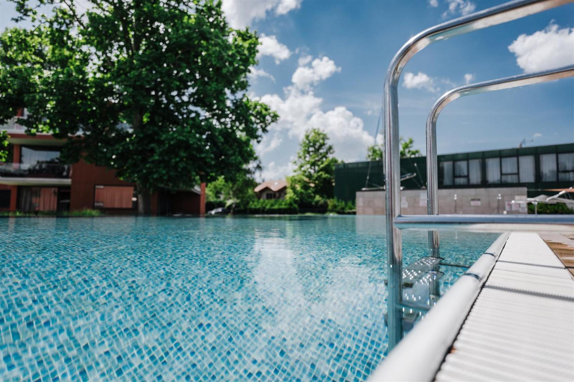 Butique Apartman Grand Balatonlelle Bagian luar foto
