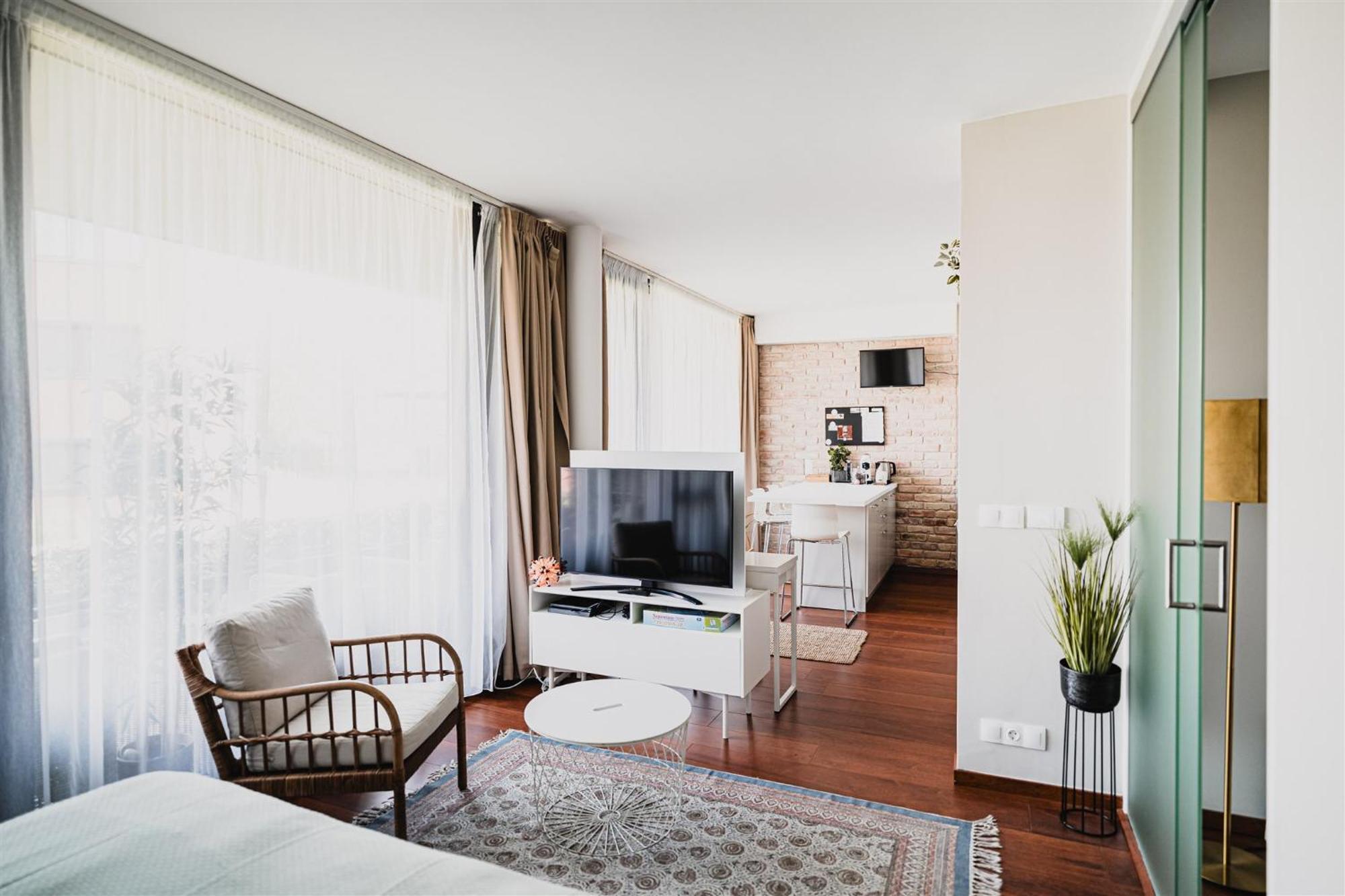 Butique Apartman Grand Balatonlelle Bagian luar foto