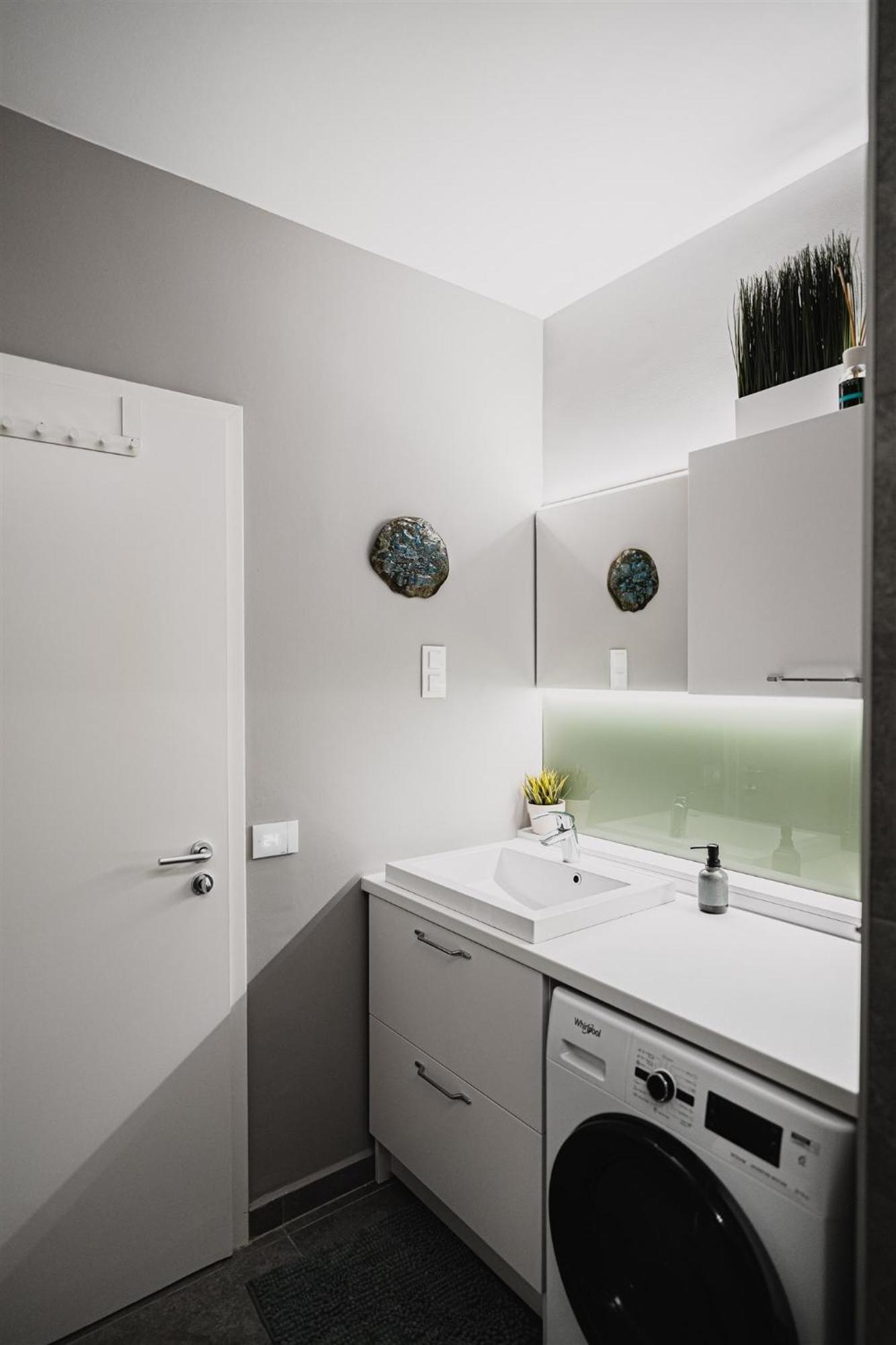 Butique Apartman Grand Balatonlelle Bagian luar foto